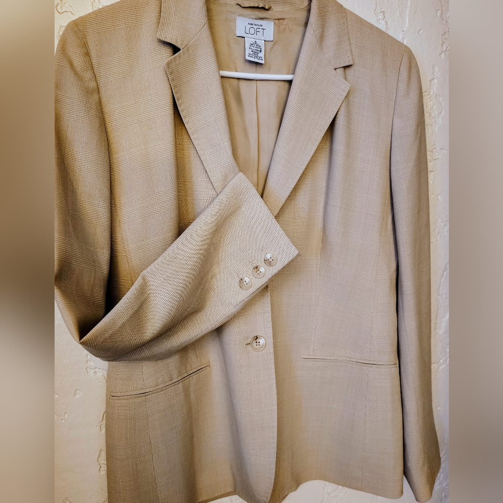 Ann Taylor Loft 2 Button Blazer